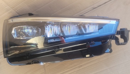 SKODA SCALA LAMPA FAR DESNA STRANA PREDNJA LED 657941016A