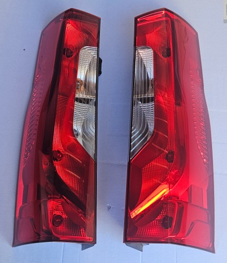 MERCEDES SPRINTER W907 W910 LAMPA FAR DESNA STRANA ZADNJI A9108200100