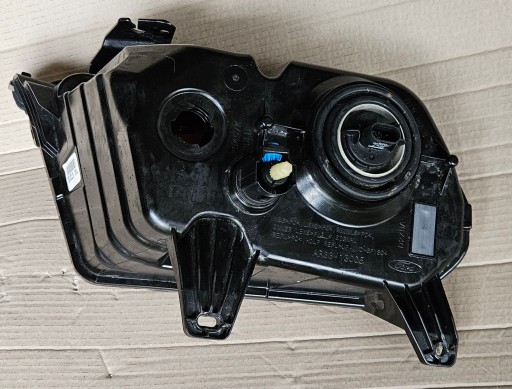 FORD MUSTANG V 09-12 LAMPA FAR LIJEVA STRANA AR33-13006-AG + DESNA AR33-13005-BD