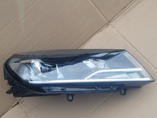 VW TOUAREG II REDIZAJN DESNA STRANA BI XENON 7P1941032 NOVO