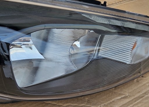 FORD FOCUS MK3 REDIZAJN 14-18 LAMPA FAR DESNA STRANA F1EB-13W029-A