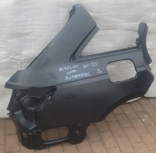 AUDI A4 B9 REDIZAJN 19-23 BLATOBRAN OPLATA DESNA STRANA 8W9
