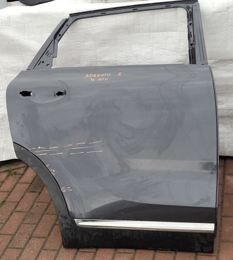 KIA SORENTO 3 III 15-19 VRATA ZADNJI ZADNJA DESNA