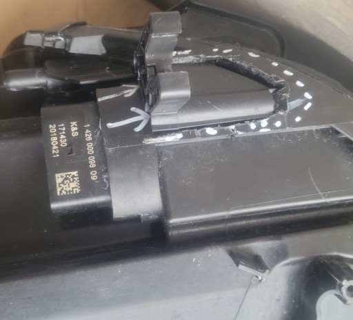 AUDI S5 A5 S-LINE BRANIK 8W6807437F-D LAMPA FAR DESNA STRANA