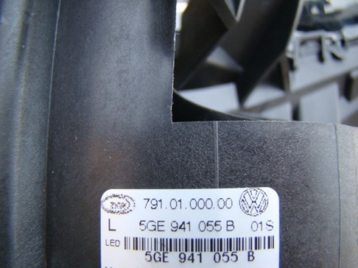 VW E GOLF VII SVIJETLO DANJE LED KOMPLET 2SZT