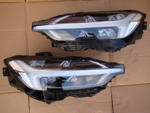 VOLVO XC60 17-20 LAMPA FAR FULL LED DESNA STRANA