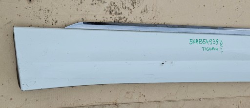 VW TIGUAN II 5NA 16-23 POKLOPAC LAJSNA VRATA LIJEVA PREDNJA STRANA 5NA854939B VW TIGUAN II 5NA 16-23 POKLOPAC LAJSNA VRATA LIJEVA PREDNJA STRANA 5NA854939B