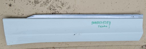 VW TIGUAN II 5NA 16-23 POKLOPAC LAJSNA VRATA LIJEVA PREDNJA STRANA 5NA854939B VW TIGUAN II 5NA 16-23 POKLOPAC LAJSNA VRATA LIJEVA PREDNJA STRANA 5NA854939B