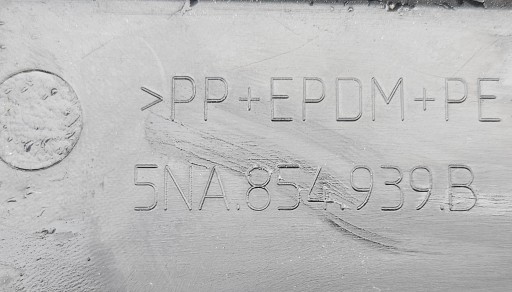 VW TIGUAN II 5NA 16-23 POKLOPAC LAJSNA VRATA LIJEVA PREDNJA STRANA 5NA854939B VW TIGUAN II 5NA 16-23 POKLOPAC LAJSNA VRATA LIJEVA PREDNJA STRANA 5NA854939B