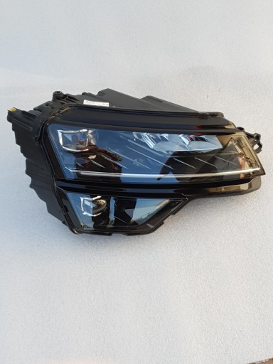 SKODA KAROQ FULL LED LAMPA FAR DESNA STRANA 57B941016B SKODA KAROQ FULL LED LAMPA FAR DESNA STRANA 57B941016B