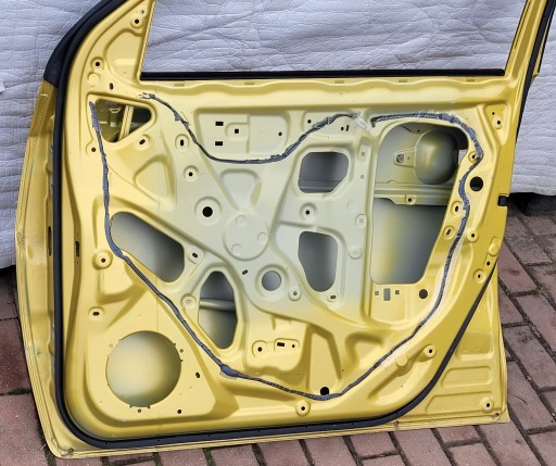 SUZUKI IGNIS VRATA PREDNJA STRANA DESNA