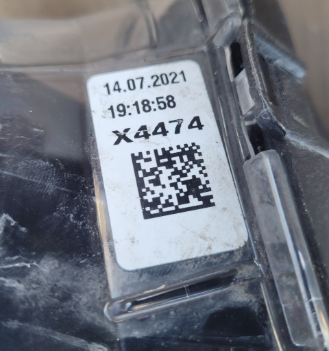 HYUNDAI I10 II LAMPA FAR DESNA STRANA 92102B9300 KOMPLETNA