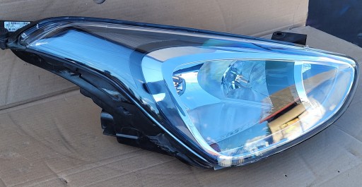 HYUNDAI I10 II LAMPA FAR DESNA STRANA 92102B9300 KOMPLETNA