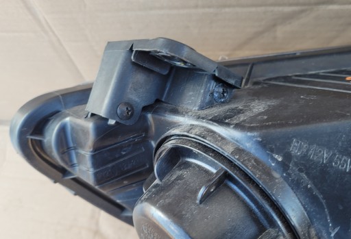 HYUNDAI I10 II LAMPA FAR DESNA STRANA 92102B9300 KOMPLETNA