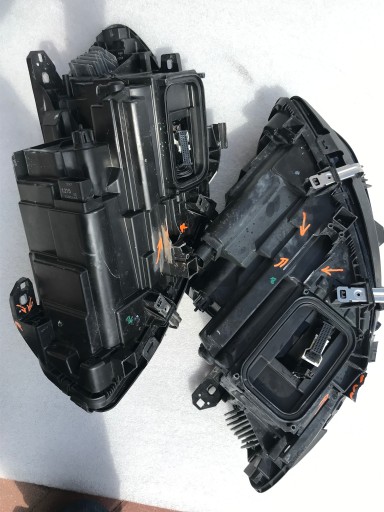 MERCEDES B-KLASA W246 LAMPA FAR FULL LED LIJEVA STRANA DESNA MERCEDES B-KLASA W246 LAMPA FAR FULL LED LIJEVA STRANA DESNA