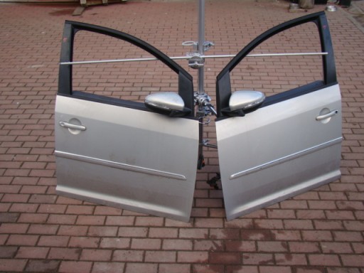 VW TOURAN 10-15 VRATA ZADNJI LIJEVA