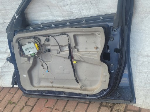 BMW 5 E60 E61 VRATA DESNA  PREDNJA STRANA