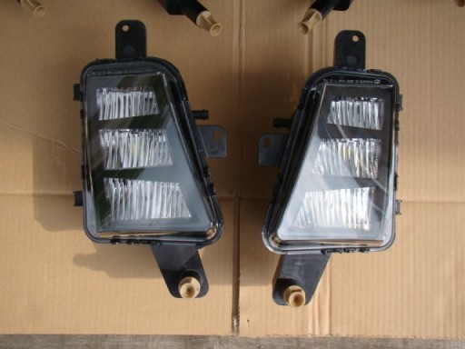 VW GOLF VII REDIZAJN 17-20 GTI MAGLENKA LED DESNA STRANA LIJEVA