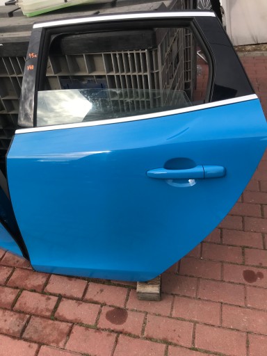 VOLVO V40 12-16 VRATA DESNA  LIJEVA ZADNJI ZADNJA
