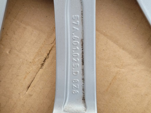 SKODA KAROQ ALU FELGA 7JX18H2 ET45 57A601025D