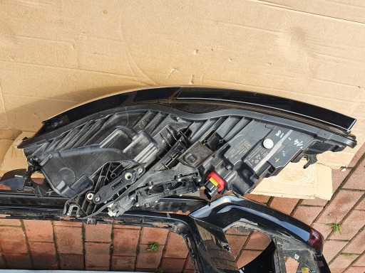 AUDI A6 C7 REDIZAJN LAMPA FAR LIJEVA STRANA LED MATRIX 4G0941035