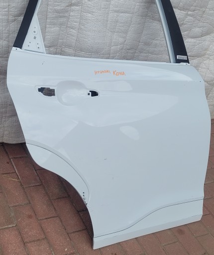 HYUNDAI KONA 17-23 VRATA DESNA ZADNJI ZADNJA HYUNDAI KONA 17-23 VRATA DESNA ZADNJI ZADNJA