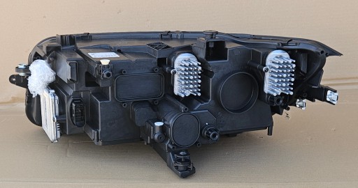 VW TIGUAN II REDIZAJN 20-24 LAMPA FAR DESNA STRANA LED IQ LIGHT 5NB941082C NOVO VW TIGUAN II REDIZAJN 20-24 LAMPA FAR DESNA STRANA LED IQ LIGHT 5NB941082C NOVO