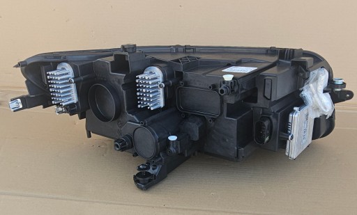 VW TIGUAN II REDIZAJN 20-24 LAMPA FAR DESNA STRANA LED IQ LIGHT 5NB941082C NOVO VW TIGUAN II REDIZAJN 20-24 LAMPA FAR DESNA STRANA LED IQ LIGHT 5NB941082C NOVO