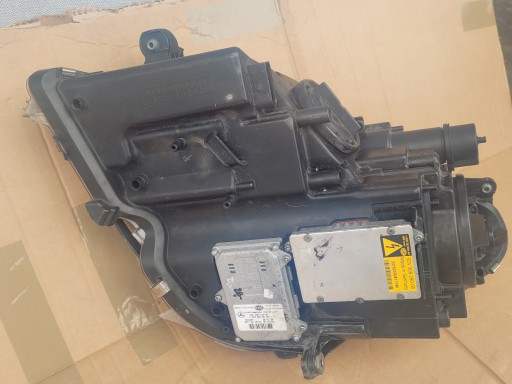 MERCEDES CLS W219 LAMPE FAROVI BI XENON ZAKRETNI 2 X MODUL