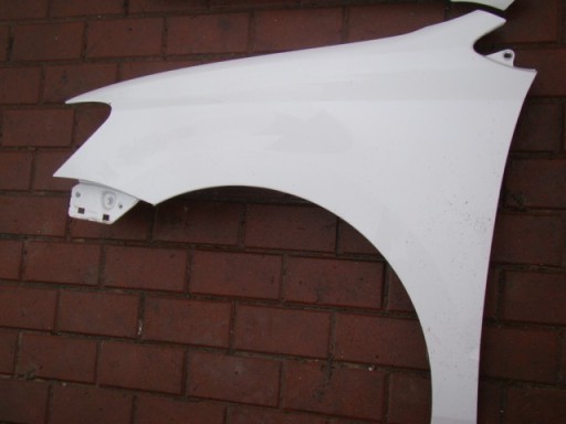 VW POLO 6R0 PREDNJA STRANA HAUBA BRANIK LAMPE FAROVI VEZNI LIM HLADNJAK