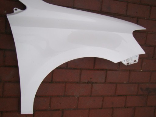 VW POLO 6R0 PREDNJA STRANA HAUBA BRANIK LAMPE FAROVI VEZNI LIM HLADNJAK