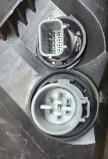 MAZDA CX5 II 17-21 LAMPA FAR DESNA STRANA LED 3917424300 7+2 PIN