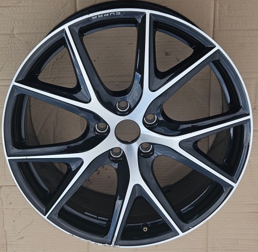 SEAT LEON CUPRA III ALU FELGA 8JX19 ET50 5F0071499F SEAT LEON CUPRA III ALU FELGA 8JX19 ET50 5F0071499F