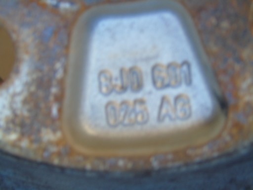 AUDI TT ALU FELGA 8J0601025N AG 9X19 ET52