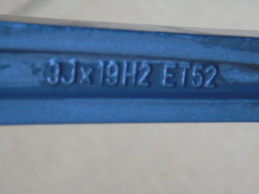 AUDI TT ALU FELGA 8J0601025N AG 9X19 ET52