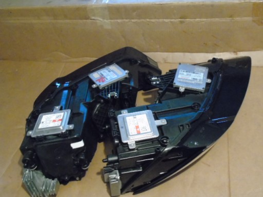 AUDI A1 8X0 REDIZAJN 14-18 LAMPA FAR BI-XENON Z LED LIJEVA STRANA 8X0941005