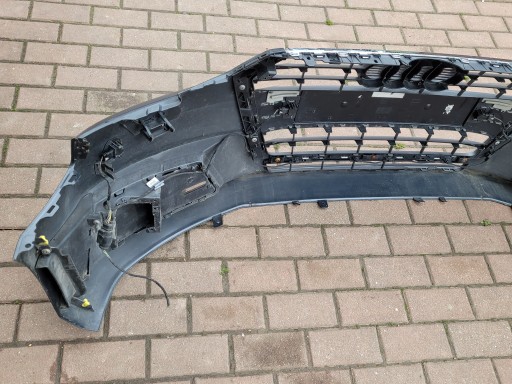 AUDI A4 B9 15-19 BRANIK PREDNJA STRANA MASKA 8W0807437