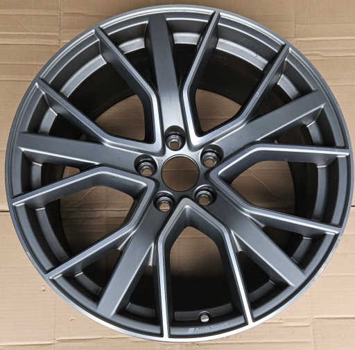AUDI A4 B9 SPORT ALU FELGA E8.5JX19H2 ET40 8W0601025DH