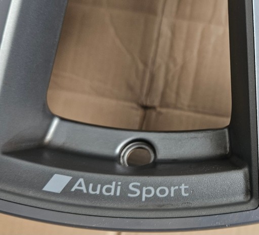 AUDI A4 B9 SPORT ALU FELGA E8.5JX19H2 ET40 8W0601025DH