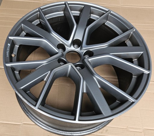 AUDI A4 B9 SPORT ALU FELGA E8.5JX19H2 ET40 8W0601025DH