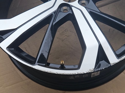 VOLVO XC60 II ALU FELGA 8.5JX21H2 ET49.5 32134533