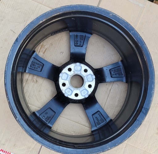AUDI A3 S3 ALU FELGA E-8.0JX19H2 ET49 8V0601025AF