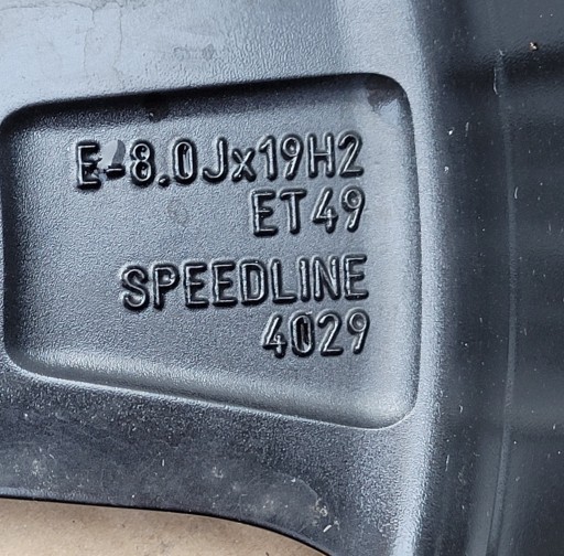AUDI A3 S3 ALU FELGA E-8.0JX19H2 ET49 8V0601025AF