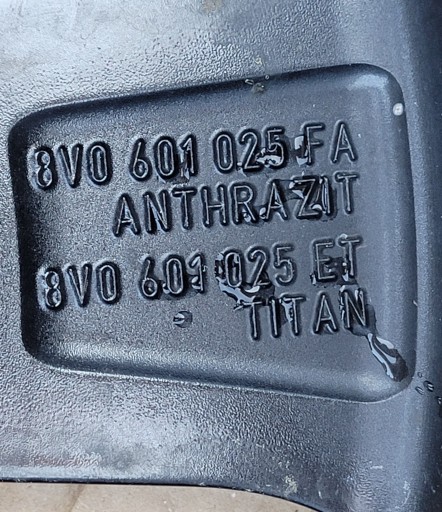 AUDI A3 S3 ALU FELGA E-8.0JX19H2 ET49 8V0601025AF