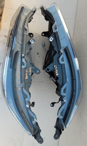 TOYOTA RAV4 V 18-21 KOMPLET FAROVA LED DESNA STRANA + LIJEVA