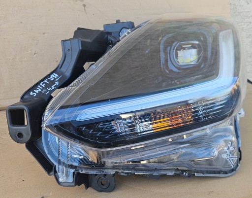 SUZUKI SWIFT MK7 24-26 LAMPA FAR LIJEVA STRANA LED W7091