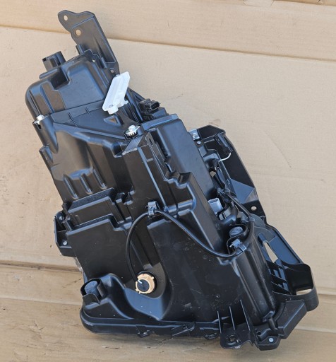 SUZUKI SWIFT MK7 24-26 LAMPA FAR LIJEVA STRANA LED W7091