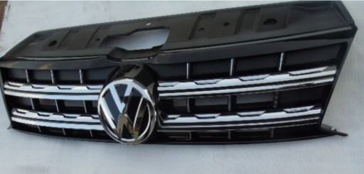 VW AMAROK REDIZAJN 14-18 MASKA 2H6853651E VW AMAROK REDIZAJN 14-18 MASKA 2H6853651E