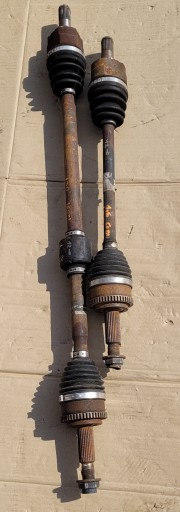 HYUNDAI I30 CEED 12-16 1.6GDI POLUOSOVINA  DESNA STRANA ILI LIJEVA