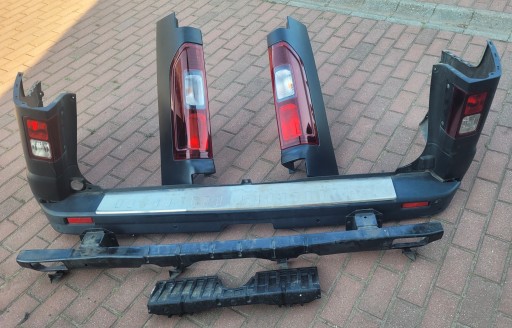 OPEL VIVARO B 14-19 ZADNJI VRATA LAMPE FAROVI  BRANIK SENZOR